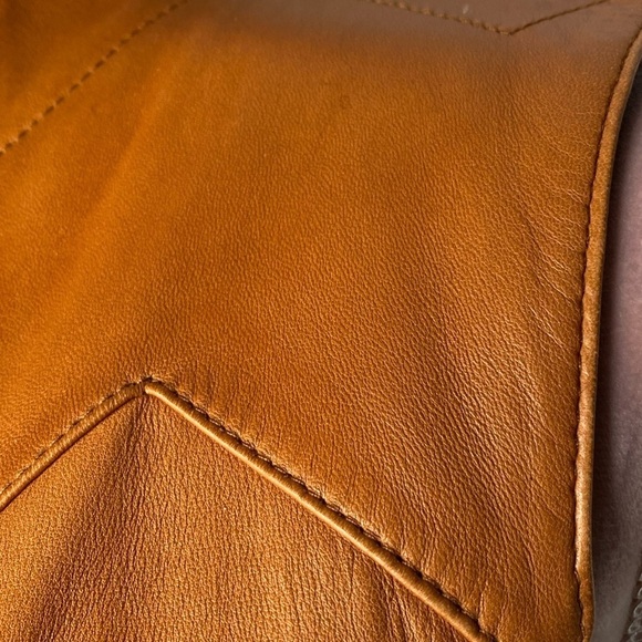 Women's Tan Leather Vest - Picture 4 of 16